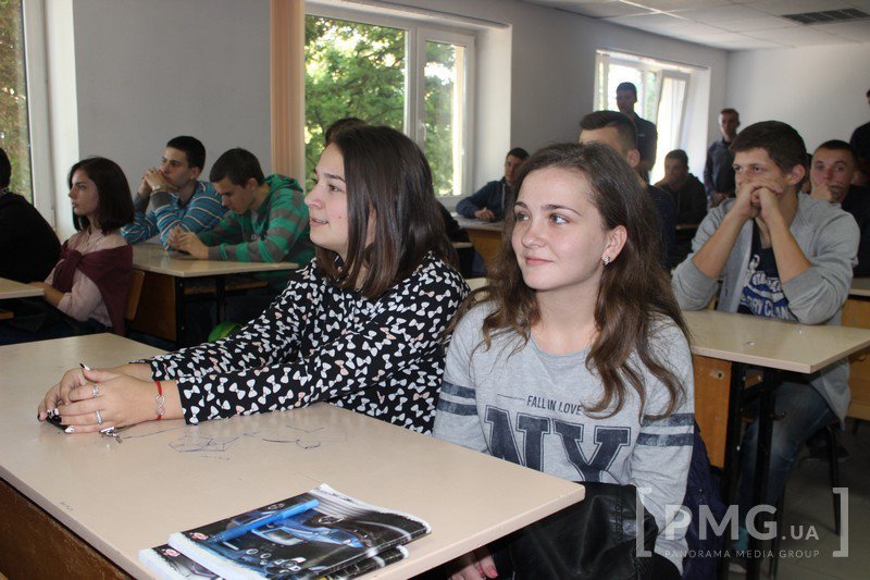 Туризм єднає Україну Туризм єднає Україну