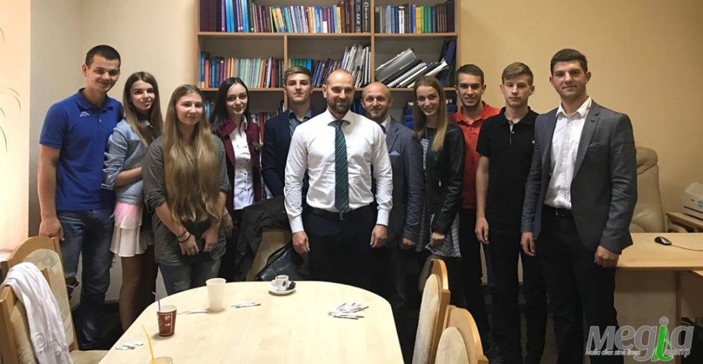 Студентам-юристам УжНУ розповідали про особливості прокурорської діяльності Студентам-юристам УжНУ розповідали про особливості прокурорської діяльності