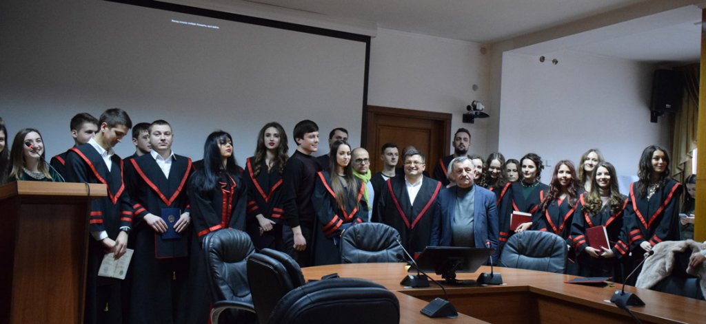 Випуск факультету міжнародних економічних відносин 2018 року ! Випуск факультету міжнародних економічних відносин 2018 року !