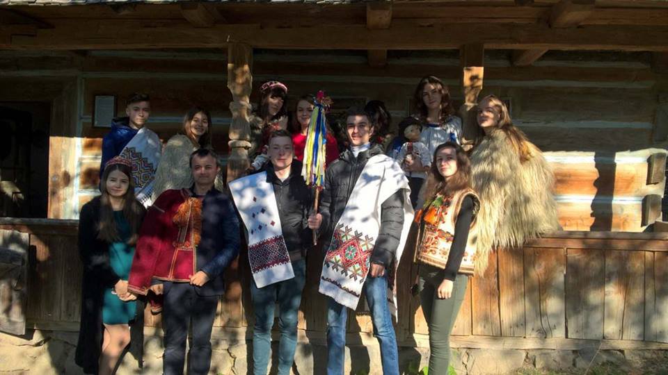Проведено відкрите заняття на тему «Традиційне народне весілля українців». Проведено відкрите заняття на тему «Традиційне народне весілля українців».
