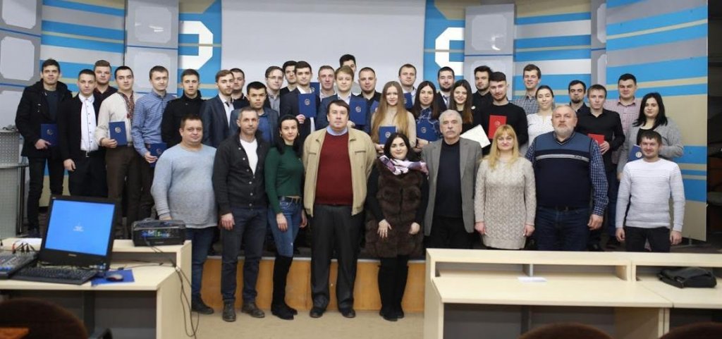 Понад пів сотні ІТ-фахівців УжНУ вирушили у самостійне життя
Понад пів сотні ІТ-фахівців УжНУ вирушили у самостійне життя