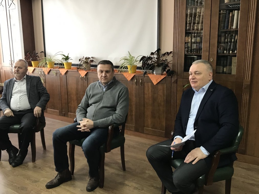 Rector Volodymyr Smolanka answered the important questions put by the staff of the Ukrainian-Hungarian Educational and Scientific Institute of UzhNU