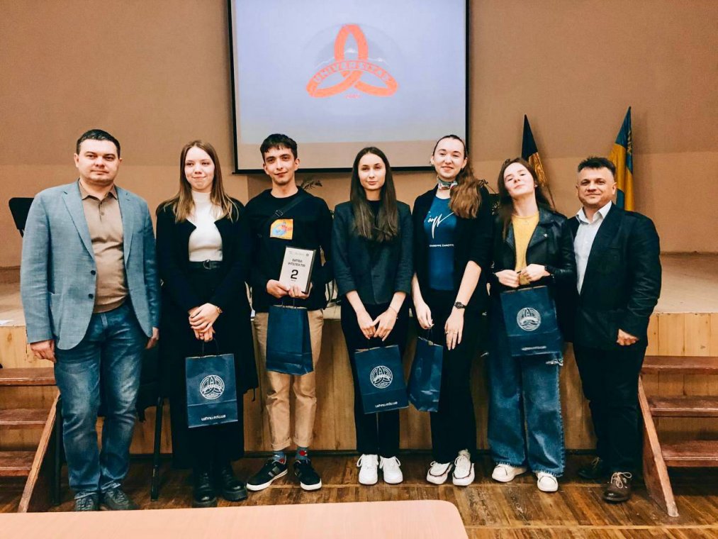Збірна команда студентів юридичного, економічного та філологічного факультету "Люди в чорному" виборола ІІ місце в «Битві Інтелектів» Збірна команда студентів юридичного, економічного та філологічного факультету "Люди в чорному" виборола ІІ місце в «Битві Інтелектів»