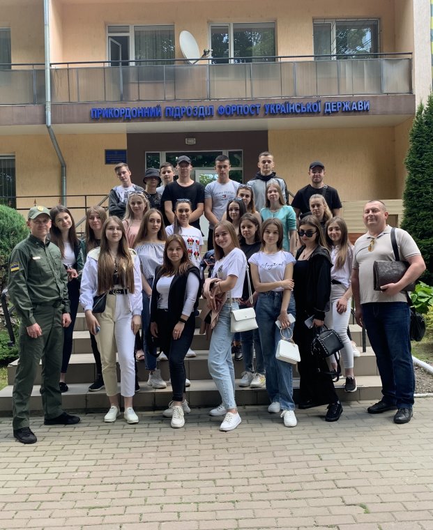 Студенти юридичного факультету ознайомилися з особливостями діяльності Державної прикордонної служби України, а саме відділом прикордонної служби «Ужгород» Студенти юридичного факультету ознайомилися з особливостями діяльності Державної прикордонної служби України, а саме відділом прикордонної служби «Ужгород»