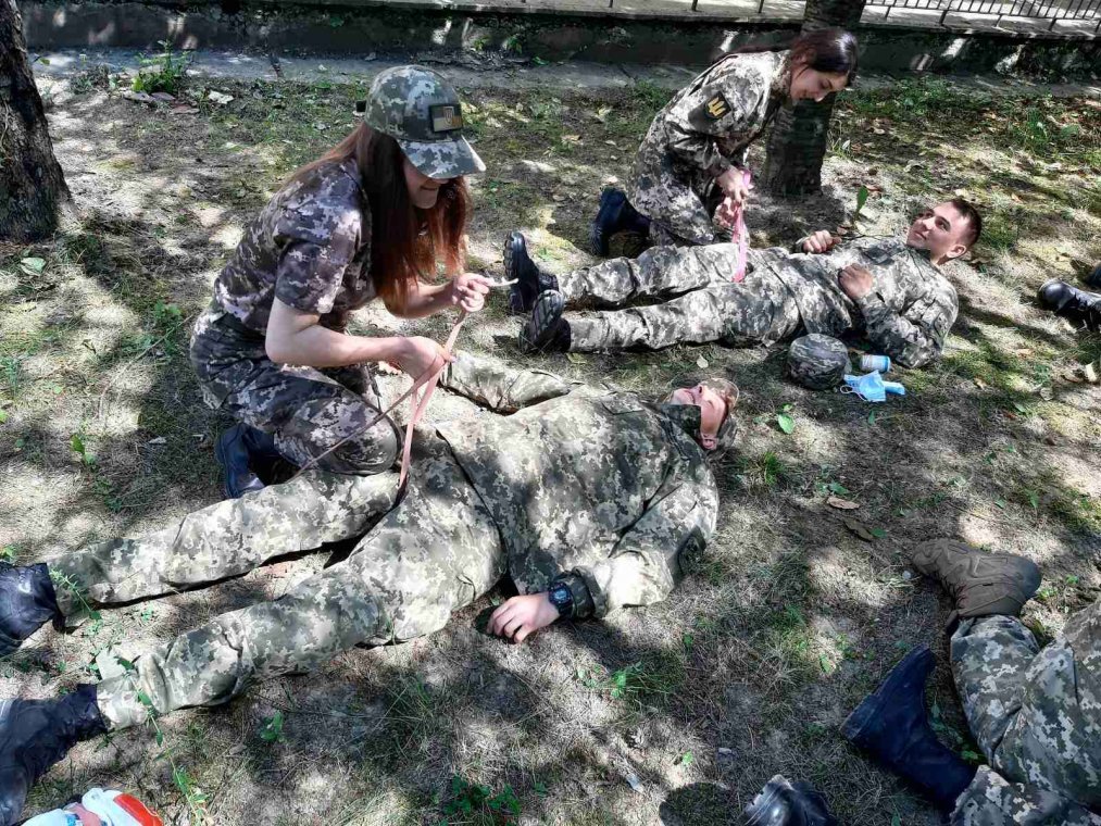 Зі студентами 1 курсу кафедри військової підготовки проведено комплексно-практичні заняття Зі студентами 1 курсу кафедри військової підготовки проведено комплексно-практичні заняття