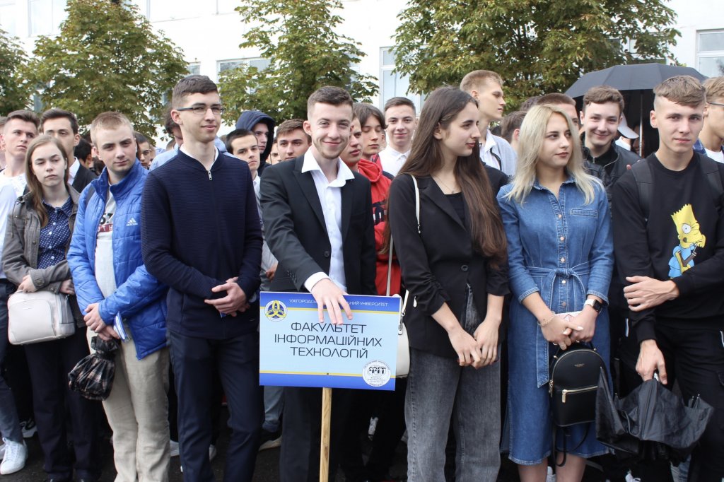 Перші враження про університет після посвяти в студенти від новоспечених ужнівців Перші враження про університет після посвяти в студенти від новоспечених ужнівців