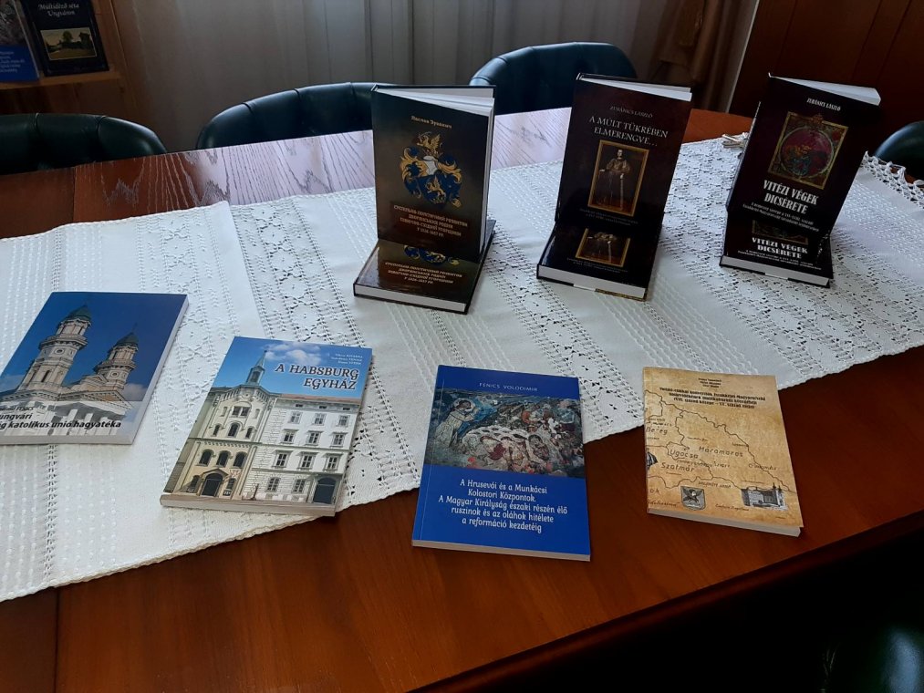 В Українсько-угорському навчально-науковому інституті провели презентацію книг до Дня угорської науки