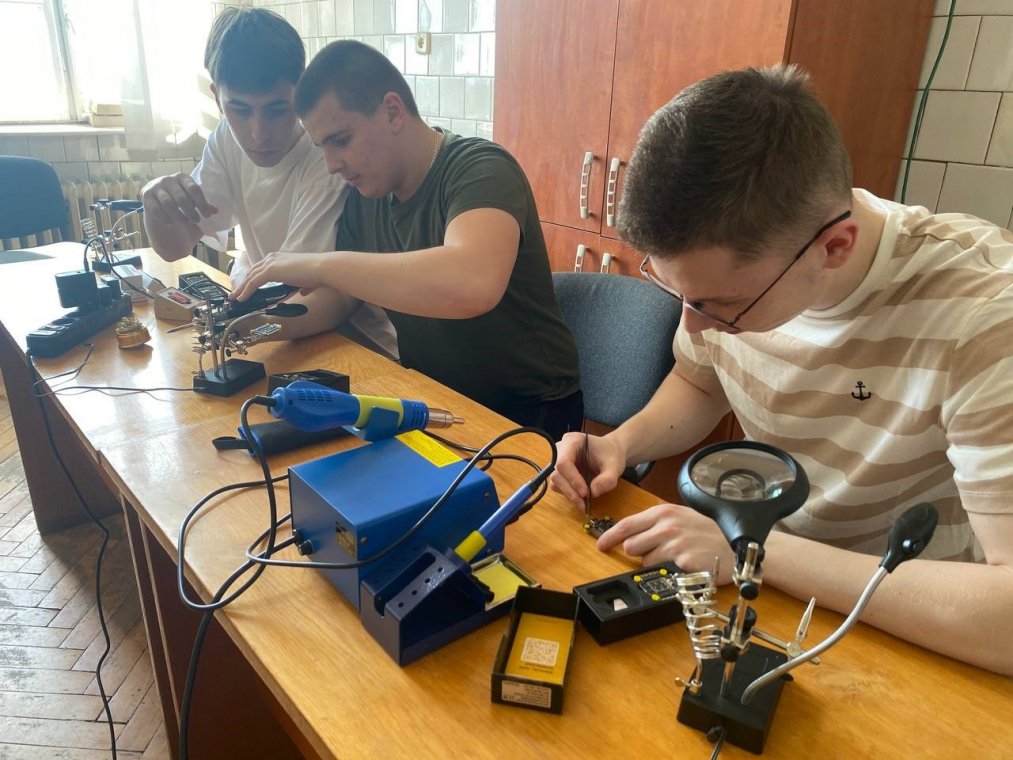 Злетіли увись дрони студентів кафедри ТЕІБ  Злетіли увись дрони студентів кафедри ТЕІБ