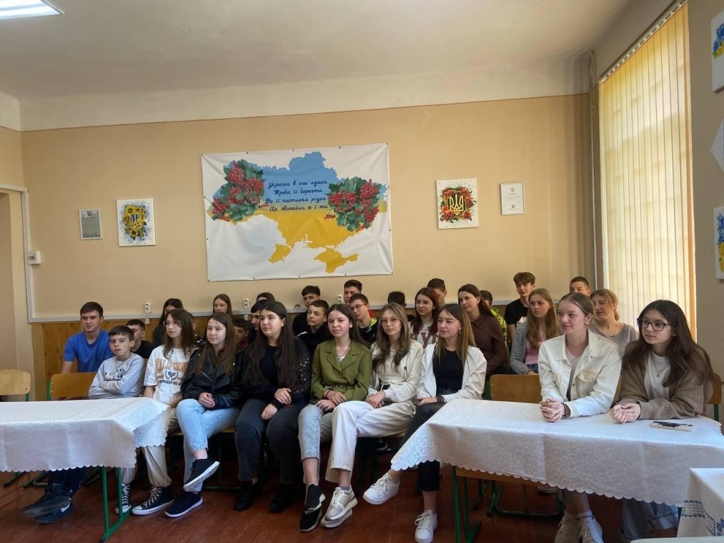Зустрічі з учнями та педагогічним колективом Макарівського ліцею Зустрічі з учнями та педагогічним колективом Макарівського ліцею