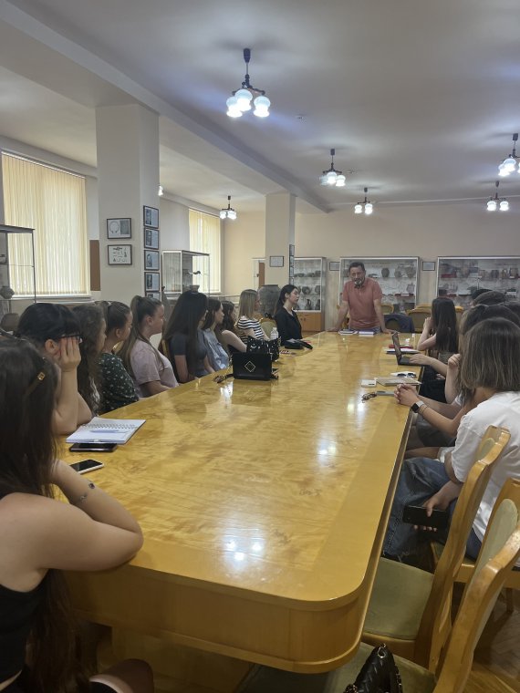 ННІ євроінтеграційних досліджень: подорож у світ науки ННІ євроінтеграційних досліджень: подорож у світ науки