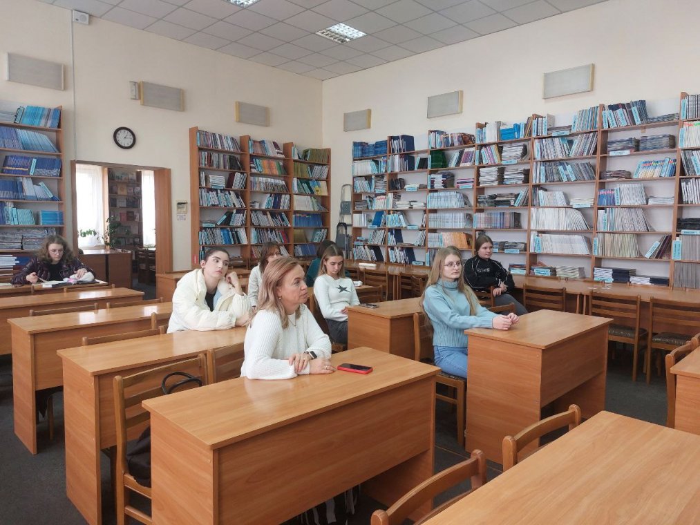 Екскурсія бібліотекою Екскурсія бібліотекою