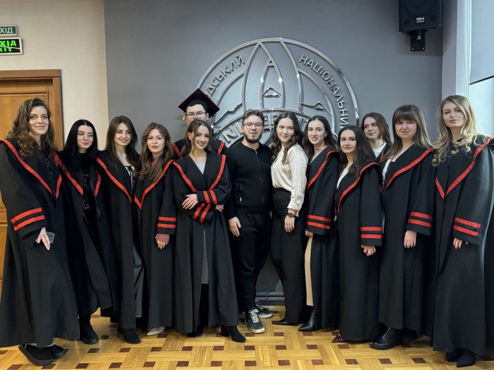Випускники факультету іноземної філології вирушають у професійне життя Випускники факультету іноземної філології вирушають у професійне життя