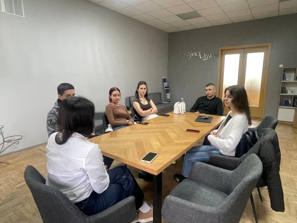 Переддипломна практика студентів-міжнародників УжНУ Переддипломна практика студентів-міжнародників УжНУ