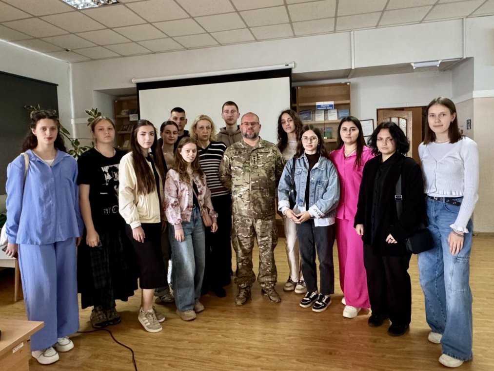 Ігор Якубовський розповів студентам про становлення корпусу «Азов» Ігор Якубовський розповів студентам про становлення корпусу «Азов»