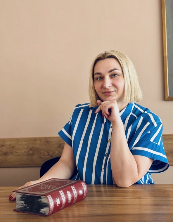 Дарину Василівну Станко обрано на посаду завідувача кафедри англійської філології Дарину Василівну Станко обрано на посаду завідувача кафедри англійської філології