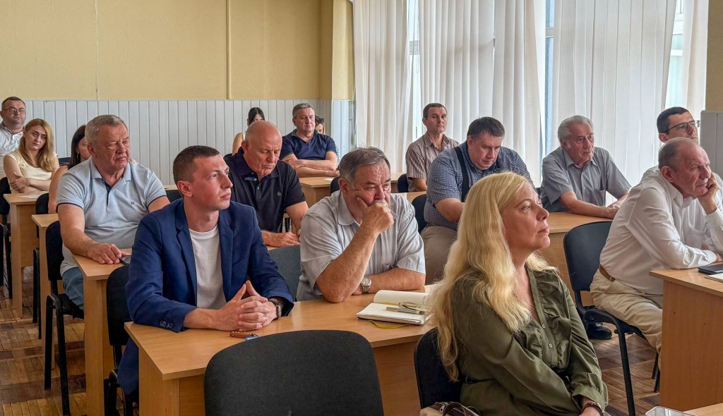 Приймальна комісія УжНУ обговорила готовність до прийому заяв вступників Приймальна комісія УжНУ обговорила готовність до прийому заяв вступників