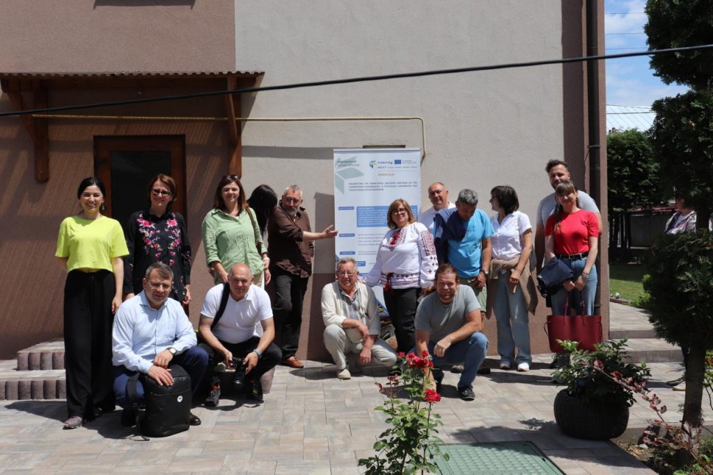 Where hands remember the willow: an international workshop as a tool for preserving traditional crafts Where hands remember the willow: an international workshop as a tool for preserving traditional crafts